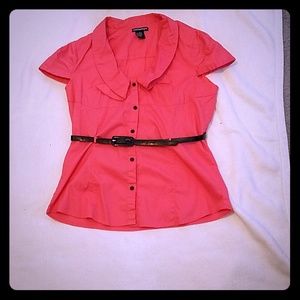 Fitted top with belt